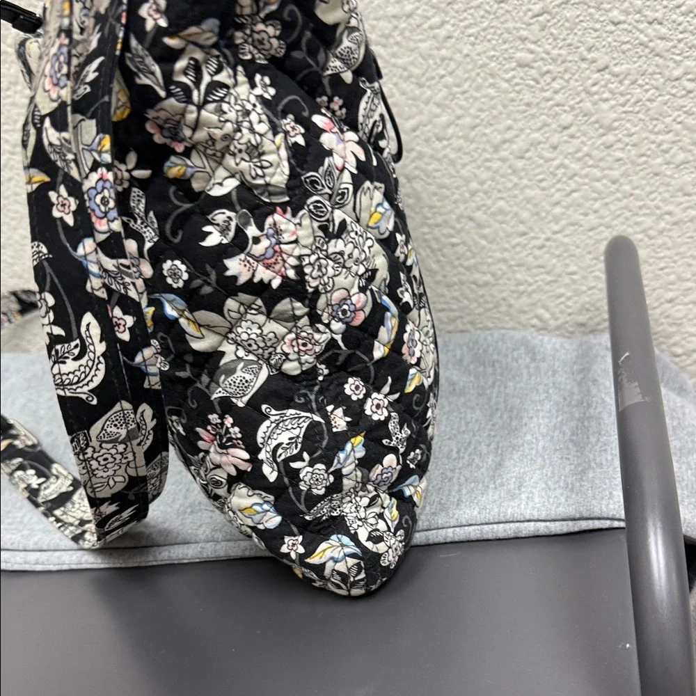 Vera Bradley Zip Top Hippy Crossbody Black and White Floral Bag - Picture 5 of 10